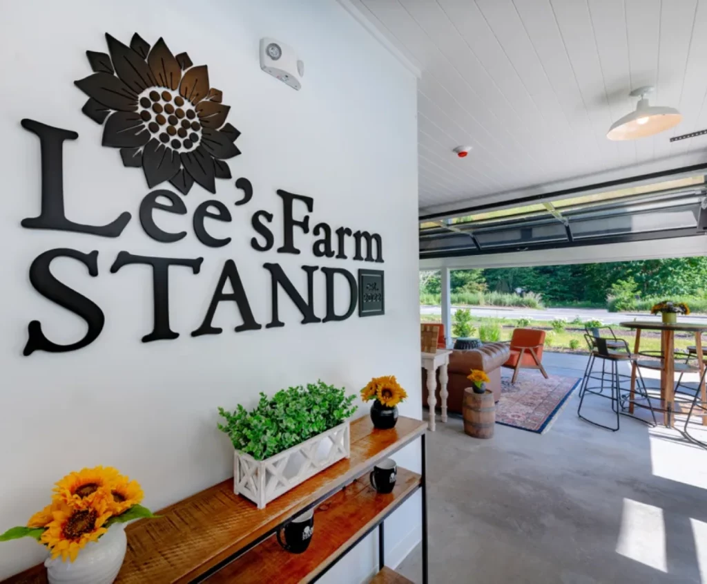 Lee's Farm Stand in Wayland Massachusetts